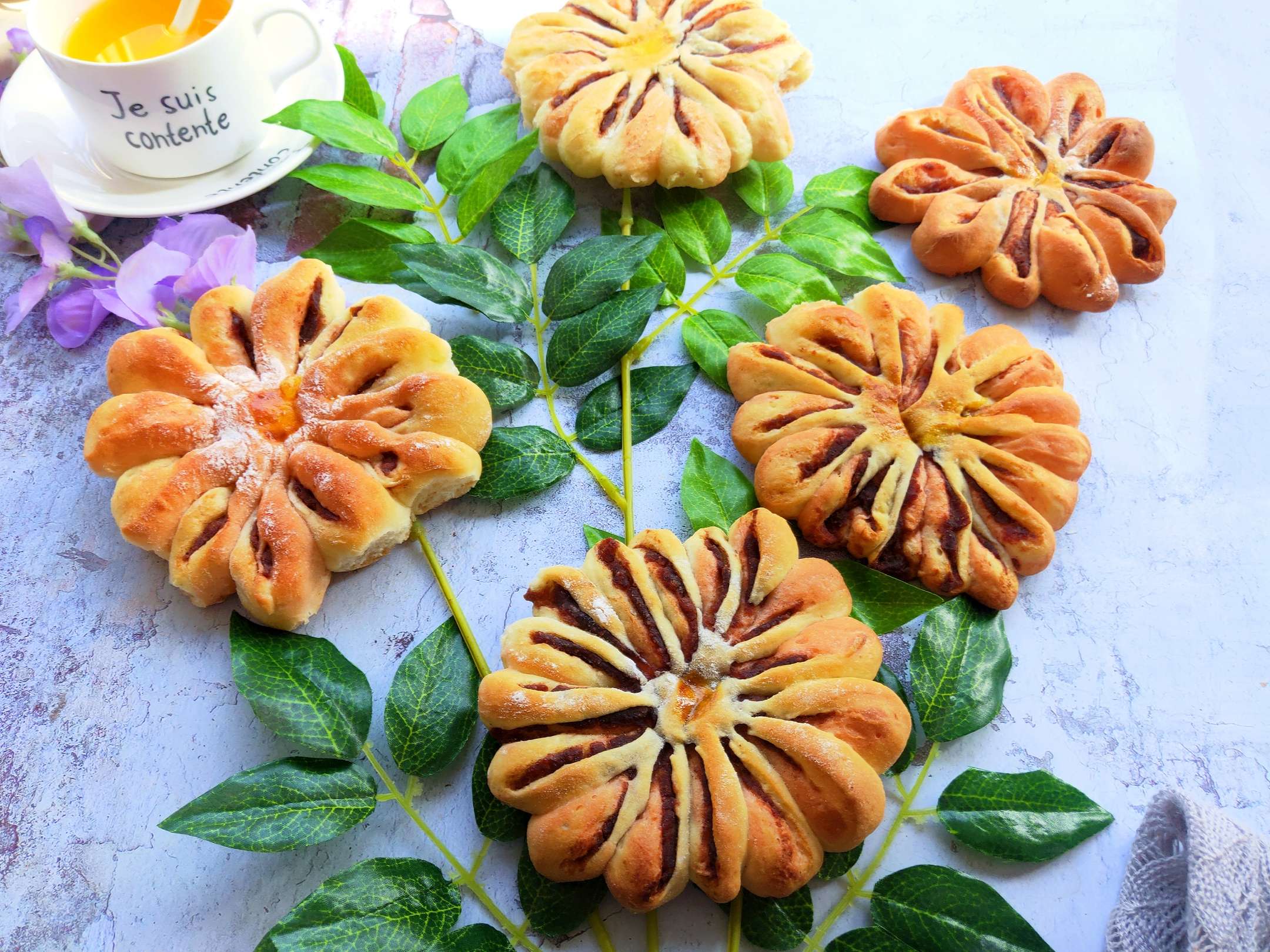 Two-tone Chrysanthemum Bread recipe