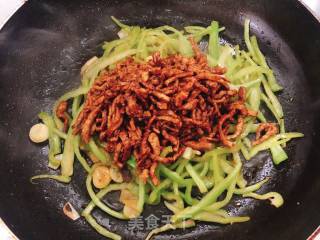 Stir-fried Shredded Pork with Green Pepper recipe