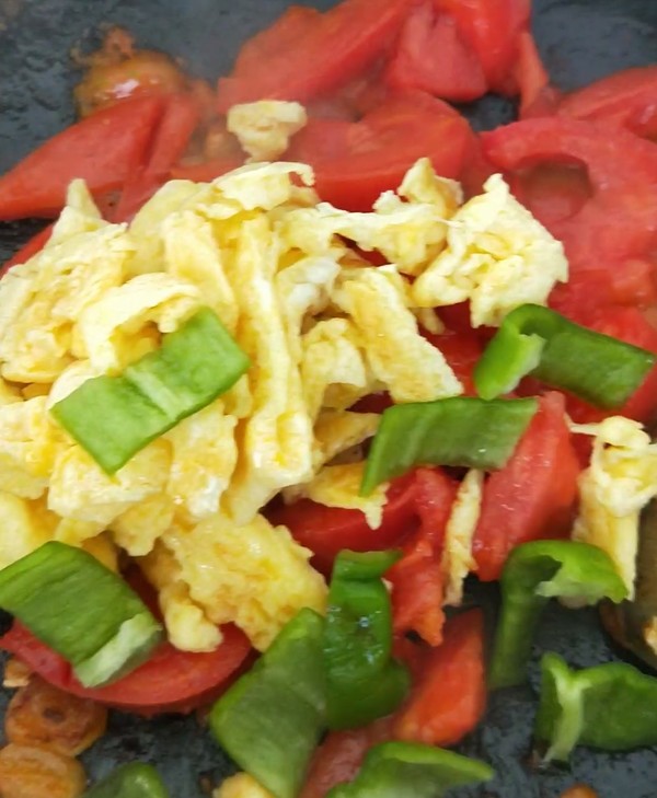 Tomato and Egg Noodles recipe