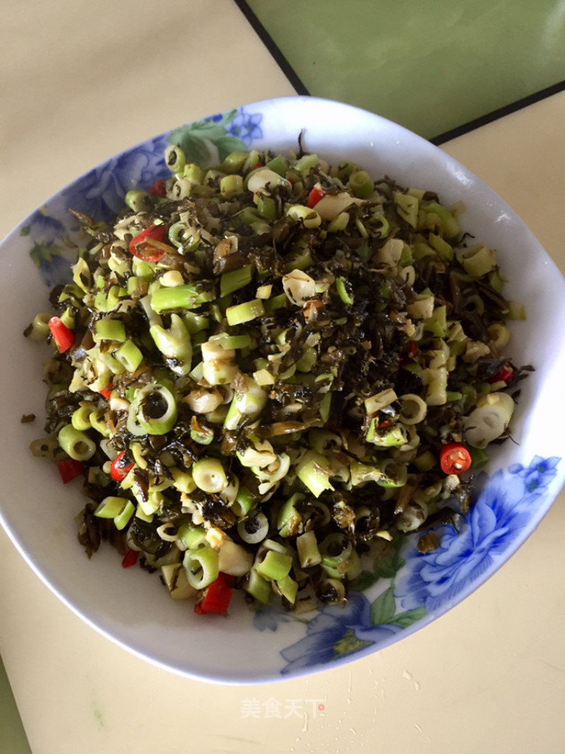 Fried Sauerkraut with Spring Bamboo Shoots