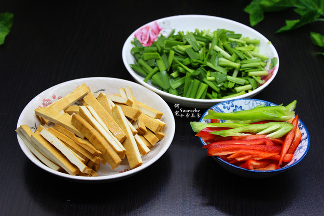 Stir-fried Spicy Chives recipe