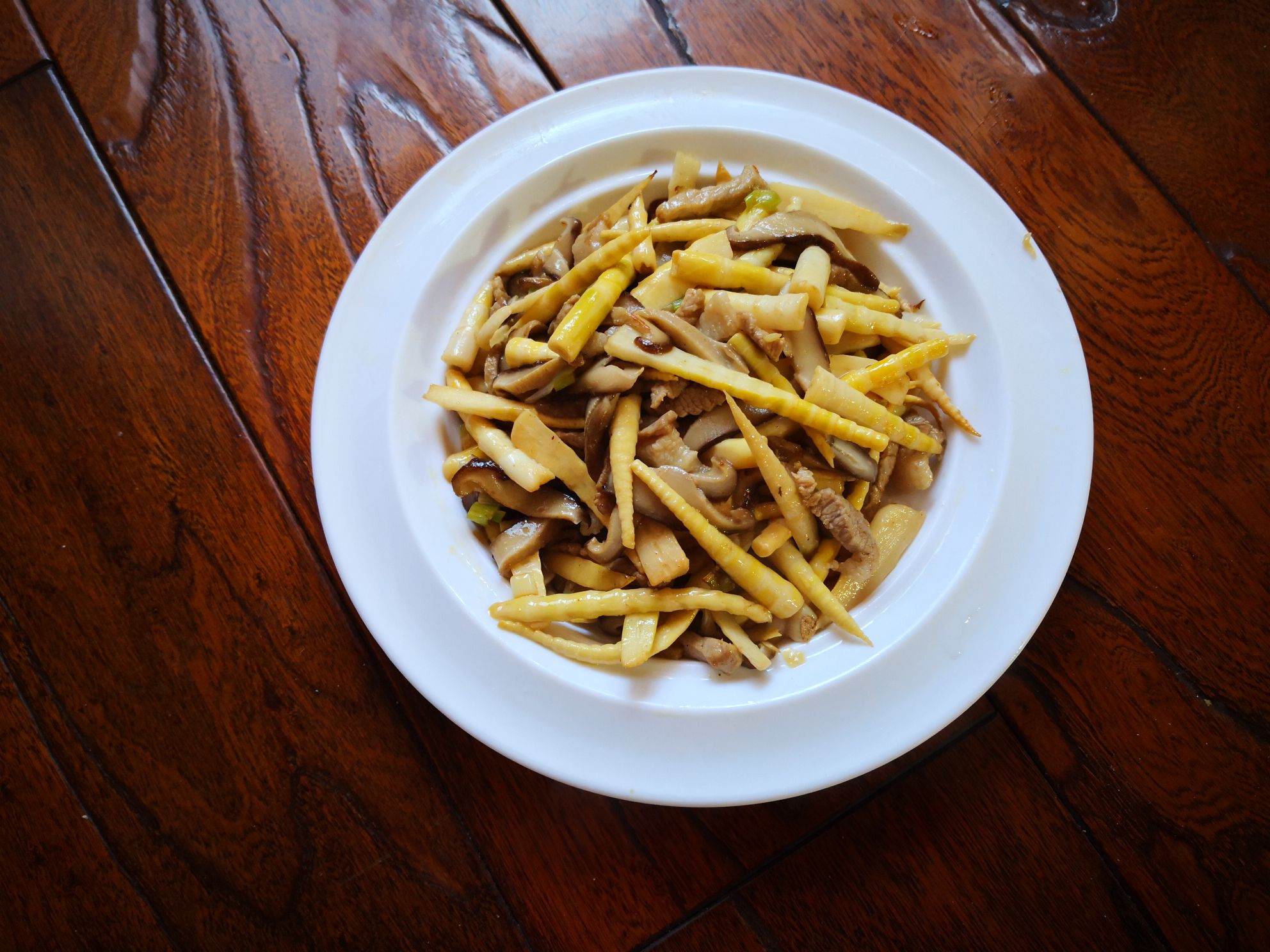 Stir-fried Shredded Pork with Mushrooms and Bamboo Shoots recipe