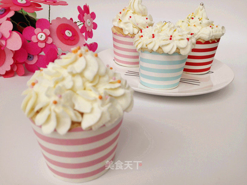 #炉美食# Chiffon Cup Cake recipe