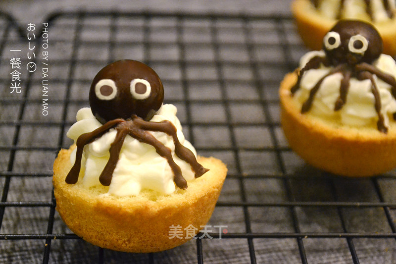 Halloween Spider Cream Chiffon Cake recipe