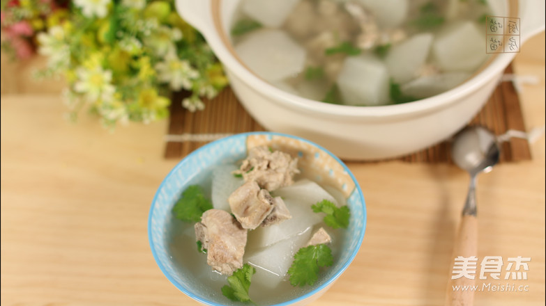 White Radish Ribs Soup recipe