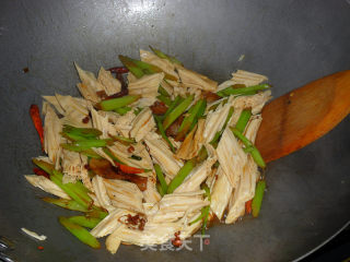 Celery Stir-fried Yuba recipe