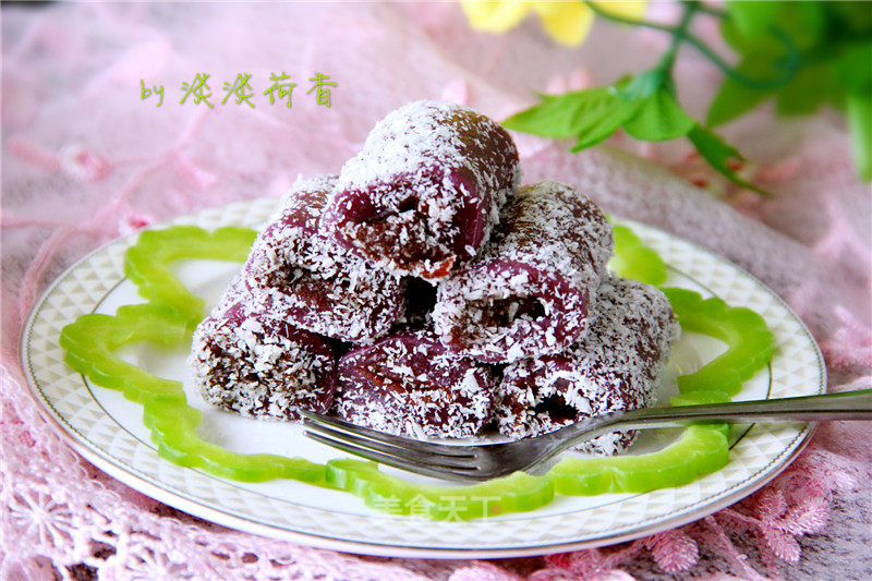 Purple Sweet Potato Rice Cake with Bean Paste recipe