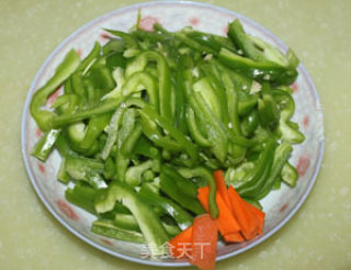 Stir-fried Green Pepper with Shredded Pork recipe