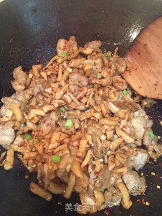 Appetizing Meal-fried Pork with Dried Radish recipe