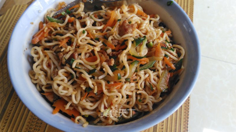 Meal for One Person ~ Fried Noodles. recipe