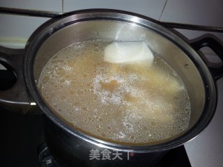 Robe Octopus Pork Bone Soup recipe