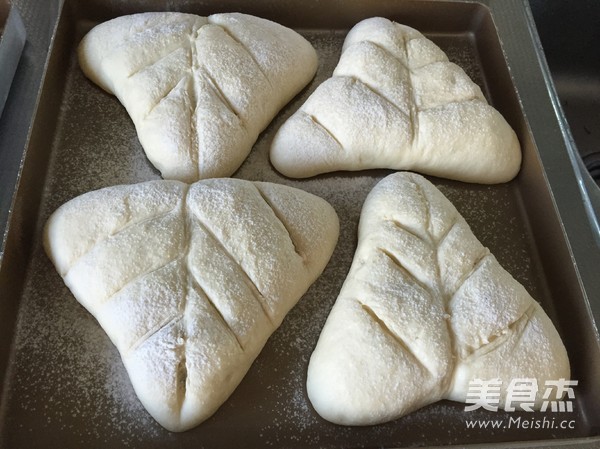 Direct Method of Leaf Bean Paste Bread recipe