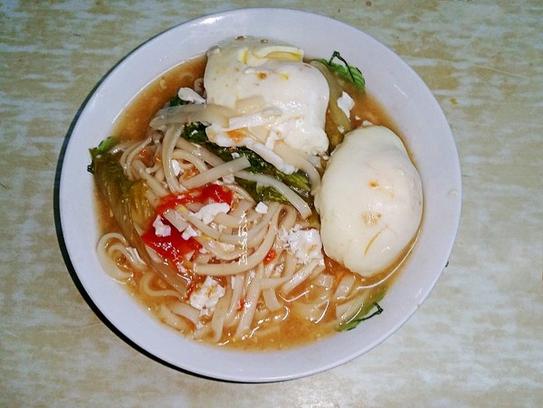 Poached Egg Hot Noodle Soup recipe