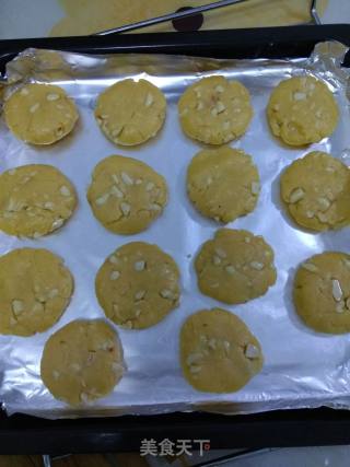 Peanuts and Peach Crisps recipe