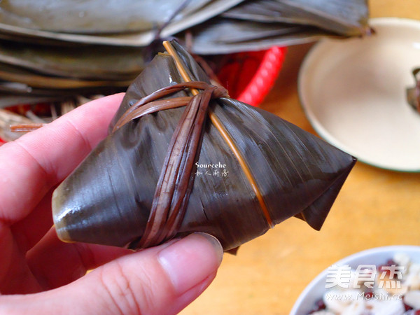 Lily Red Date Zongzi recipe