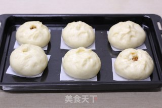 Cantonese Style Barbecued Pork Buns with Honey Sauce recipe