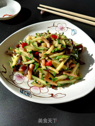 Stir-fried Pork Belly with Cucumber recipe