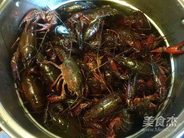 Spicy Crayfish with Garlic recipe