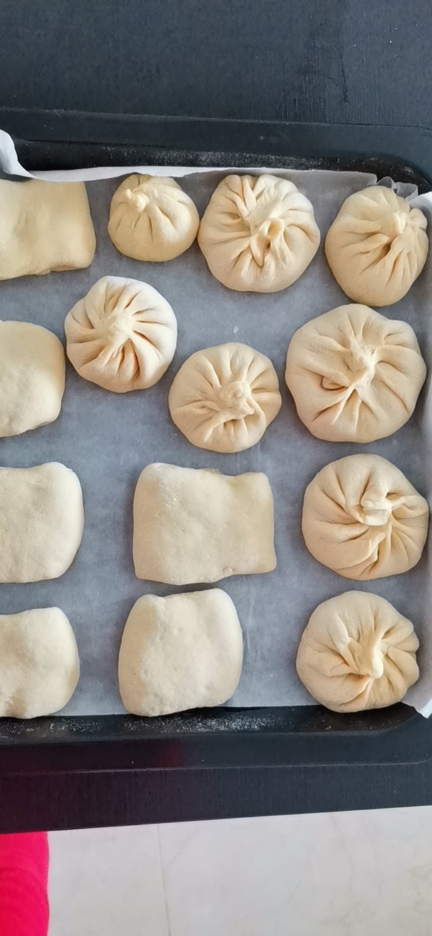 Steamed Buns with Soft Corn Meal, Carrots, Lotus Roots and Pork recipe