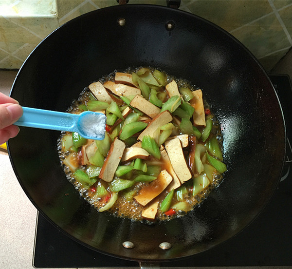 Celery Stir-fried Tofu recipe