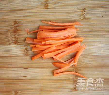 Spaghetti with Korean Spicy Sauce and Cabbage recipe