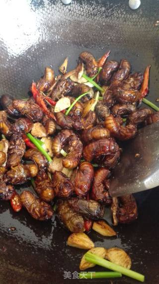 Dry Stir-fried Golden Cicada recipe