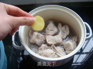 Stewed Pork Ribs with Louver Knot (oil-free Version) recipe