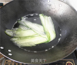 Cucumber Roll with Egg Minced Meat recipe