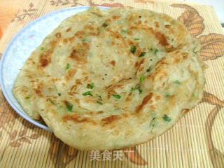 Simple and Easy to Make-crispy Green Onion Pancake (with Detailed Instructions for Hot Noodles) recipe