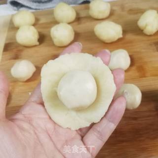 Fresh Meat Moon Cakes recipe