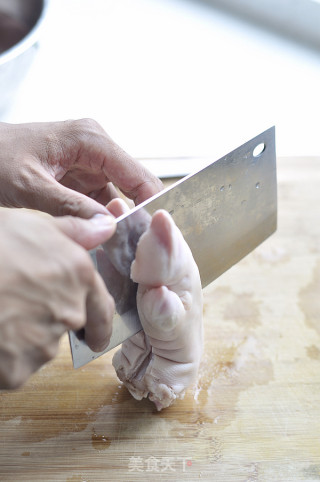 Golden Needle Stewed Trotter recipe