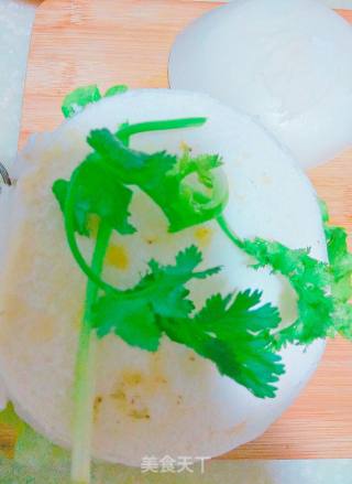 Steamed Bun Steak Egg Burger recipe