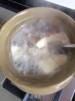 Lotus Root Carrot and Yam Soup recipe