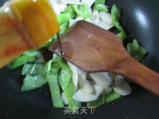 Stir-fried Bamboo Shoots with Green Pepper recipe