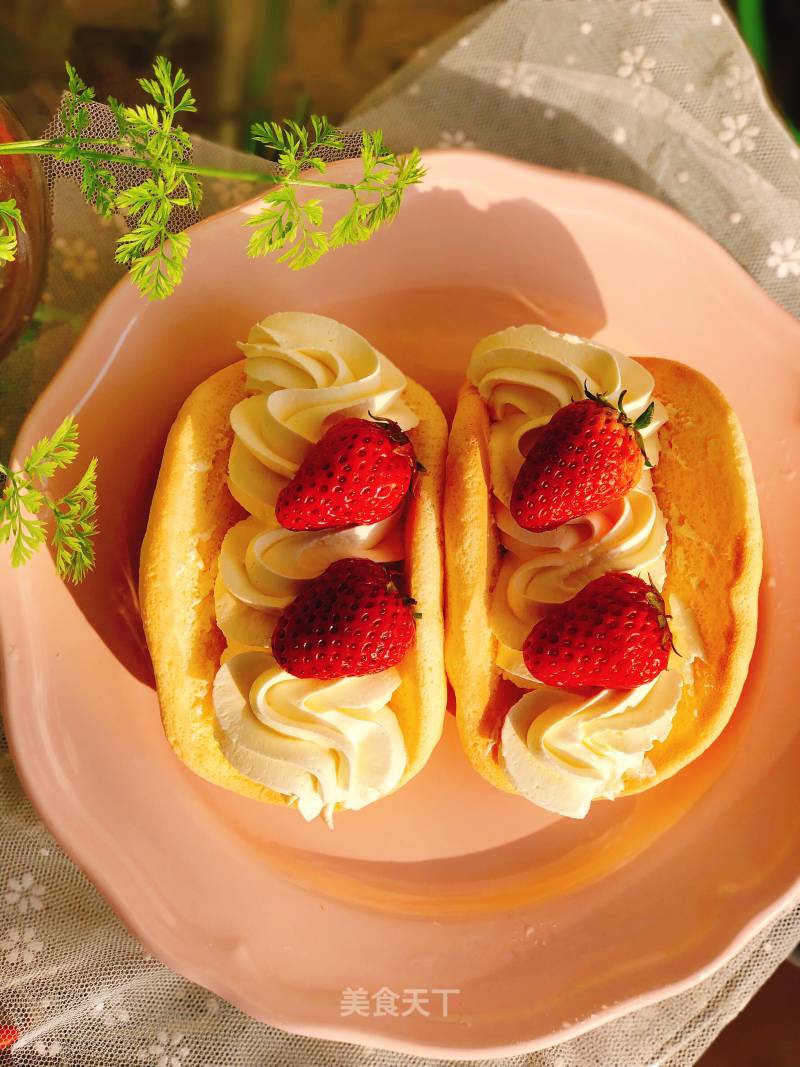 Korean Strawberry Cake recipe