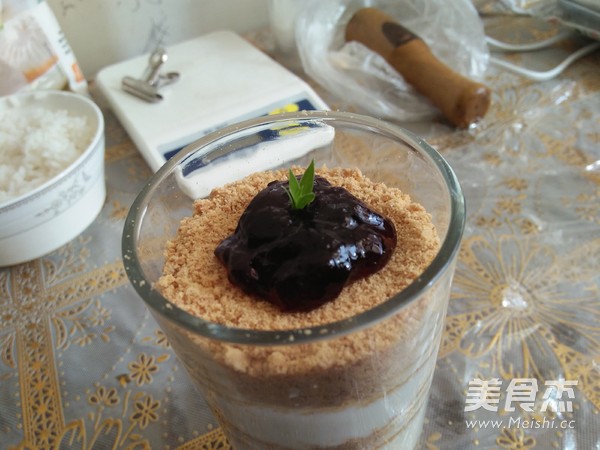 Blueberry Yogurt Sawdust Cup recipe