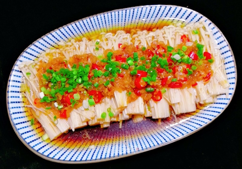 Enoki Mushroom with Garlic recipe