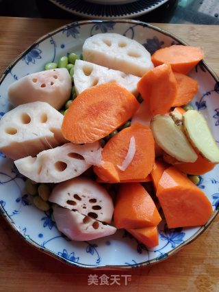 Soup with Lotus Root and Carrot recipe