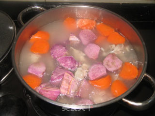 Purple Huaishan Pork Bone Soup recipe