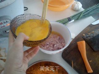 Stir-fried Shredded Pork with Light Carrot recipe