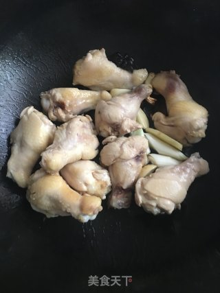 Stewed Chicken Wing Roots with Carrots recipe