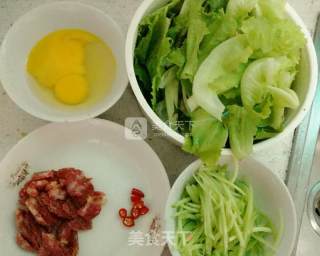 Fried Hor Fun with Red Intestine and Egg recipe