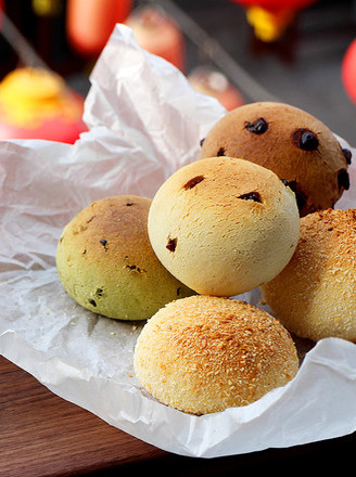 Four Types of Mochi Buns in One Batch