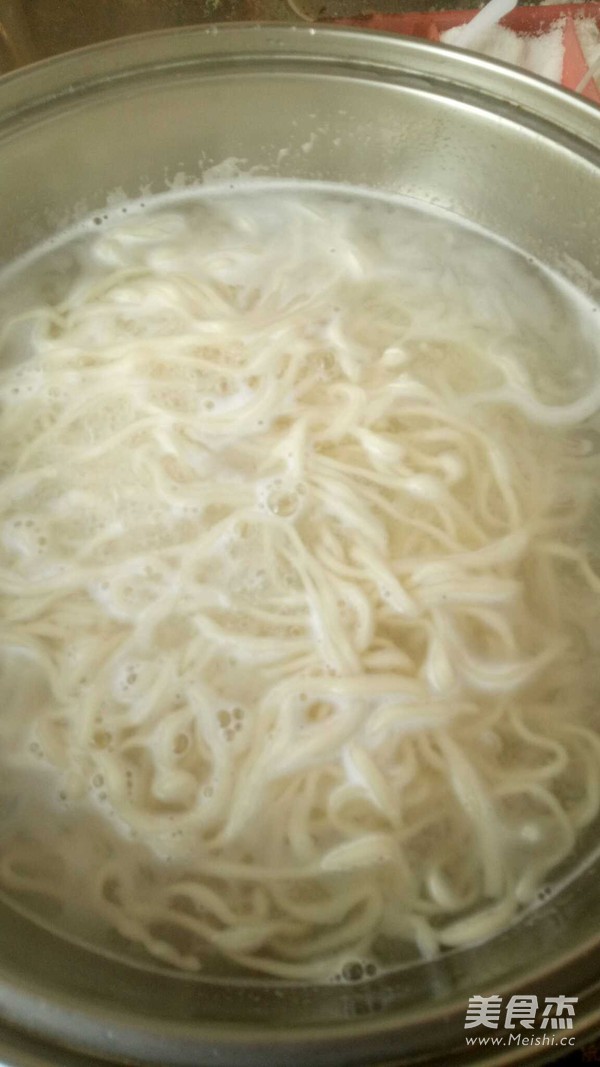 Noodles in Chili Sauce recipe