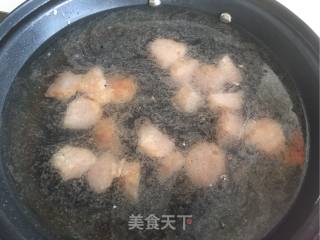 Tudou's [noodles of Spongy Noodles] [meatballs and Eggs and Vegetable Noodles] recipe