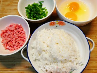 Make Your Children Fall in Love with Eating, Pineapple Omelet Rice without Pineapple recipe