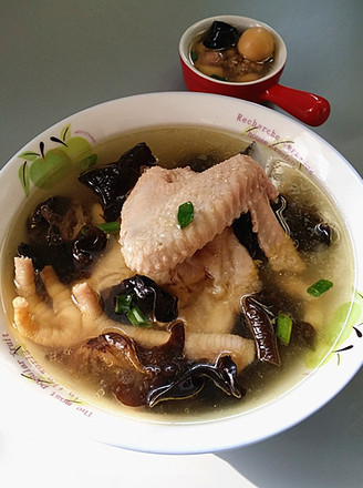 Stewed Chicken Soup with Fungus recipe