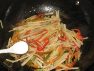 Stir-fried Potato Shreds with Red Pepper Shreds recipe