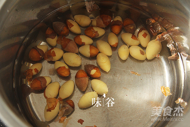 Ginkgo Stewed Chicken Soup for Nourishing Lungs and Relieving Cough recipe