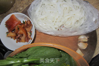 Pork Head Pork Hor Fun Soup recipe